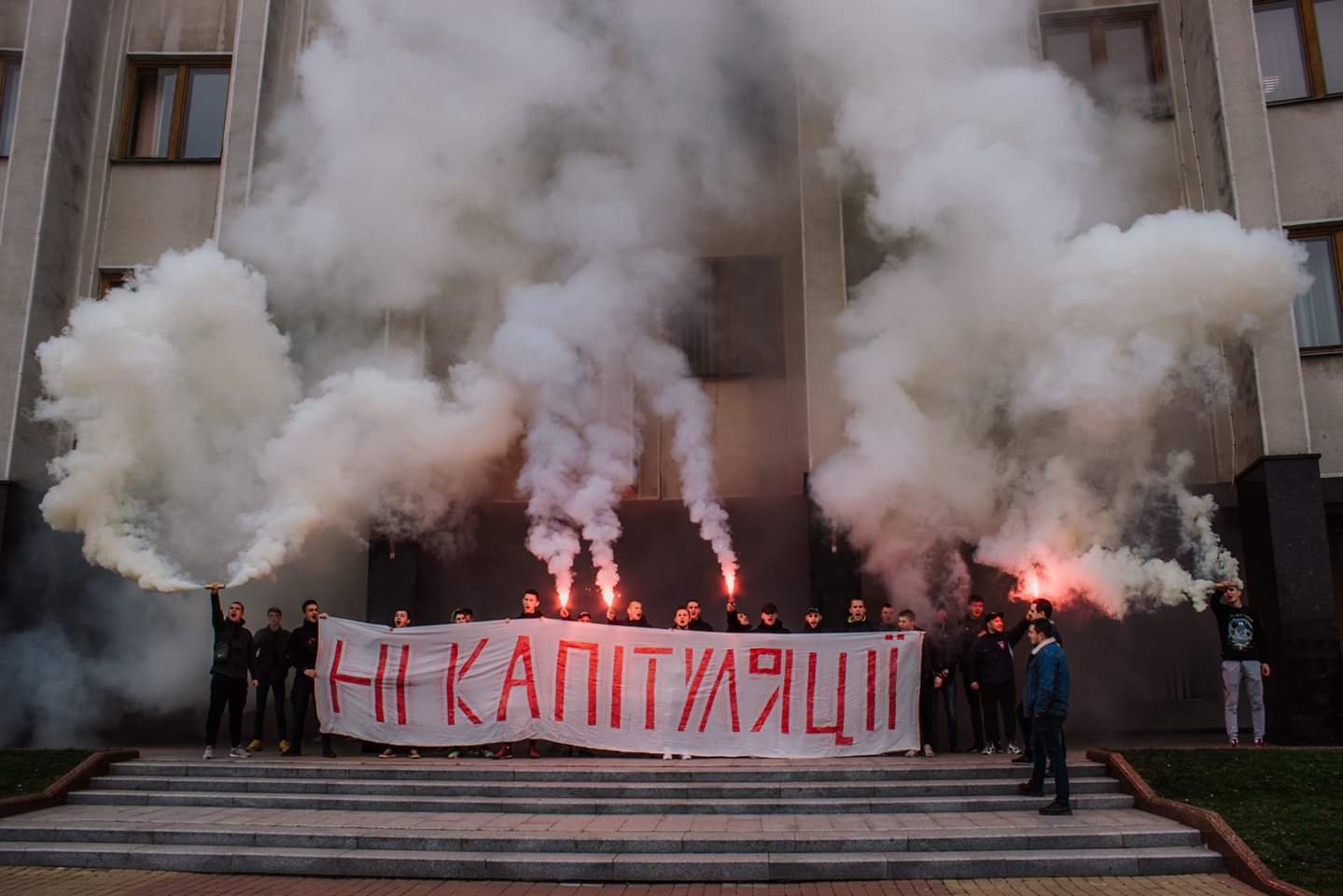 Штаб спротиву капітуляції чекає зустрічі з Зеленським і гарантій виконання вимог